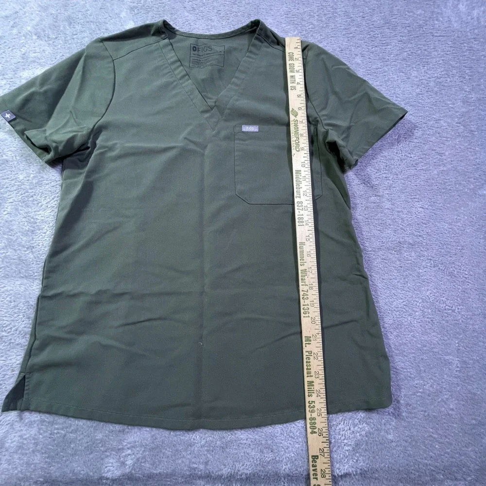 FIGS‎ Technical Collection Women's Green Scrub V Neck Pocket Style FW1000 M